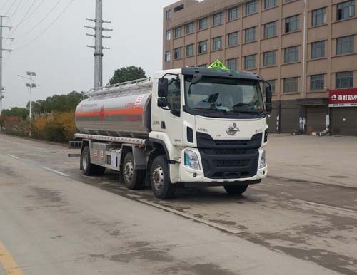 柳汽小三軸鋁合金運油車（介質(zhì)：柴汽油21.6方）