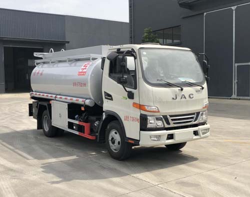 專威牌HTW5071GPGJH6型普通液體運(yùn)輸車