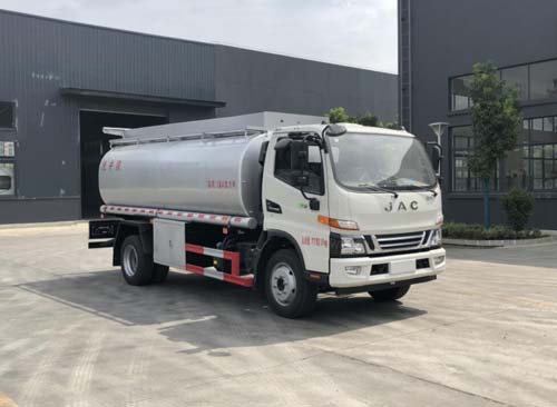 專威牌HTW5121GPGJH6型普通液體運(yùn)輸車