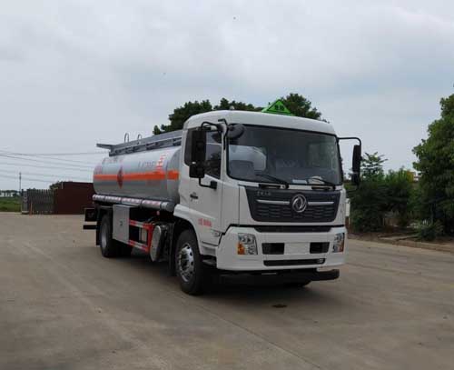 專威牌HTW5180GYYDC6型運油車